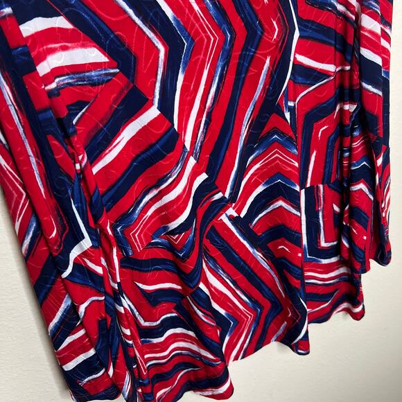 New Directions Red Blue White Pattern Tunic Large - Picture 7 of 9